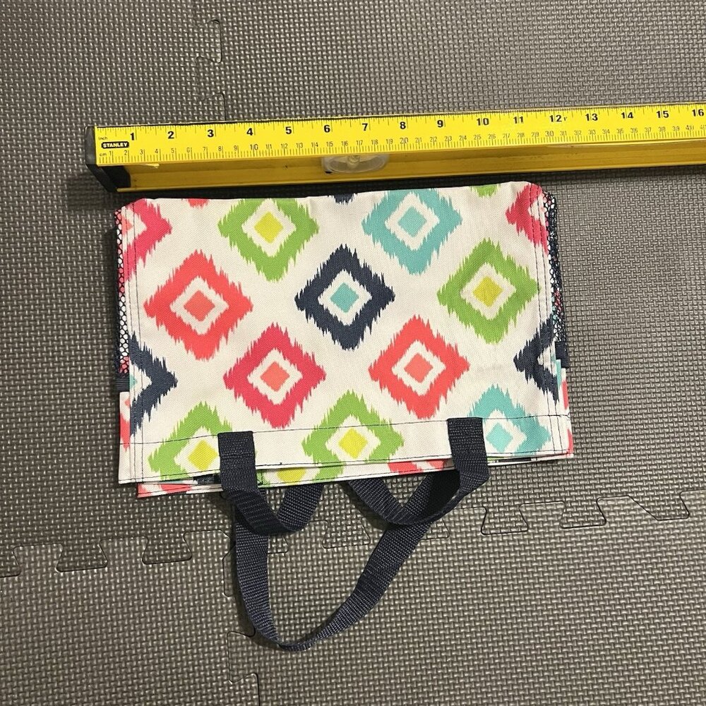 Thirty-One (31) Medium Tote Bag, in candy corners pattern, Zip Shoulder Bag